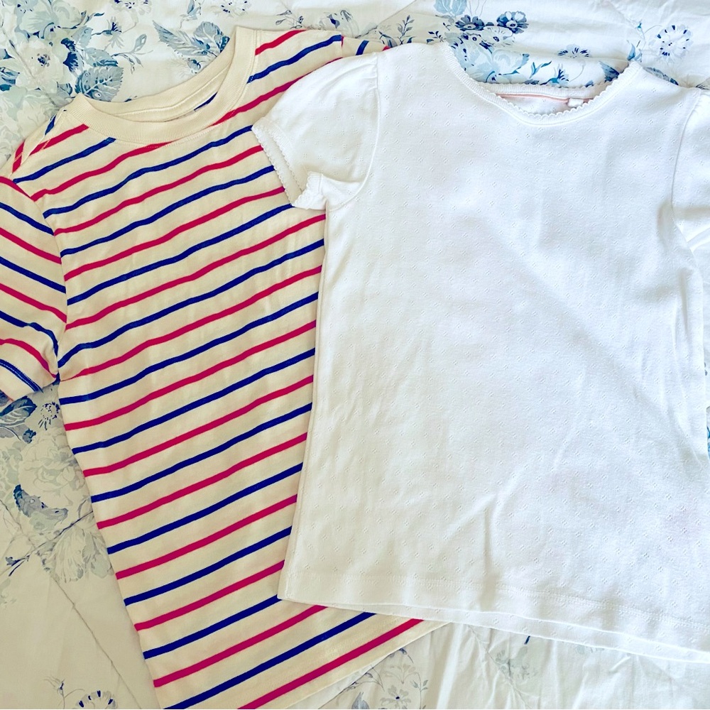 Short sleeve Girls tees size 6-7 Mini Boden / Hanna Anderson